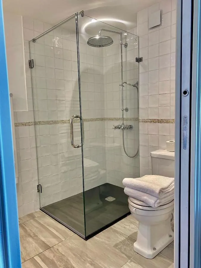 Cenevieres Noubar Bed & Breakfast 4*,  フランス